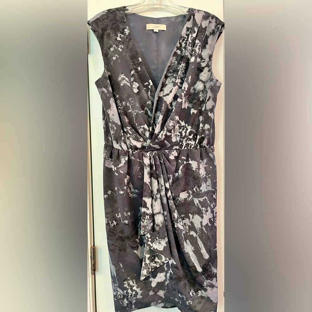 Ann Taylor loft gray dress size 10